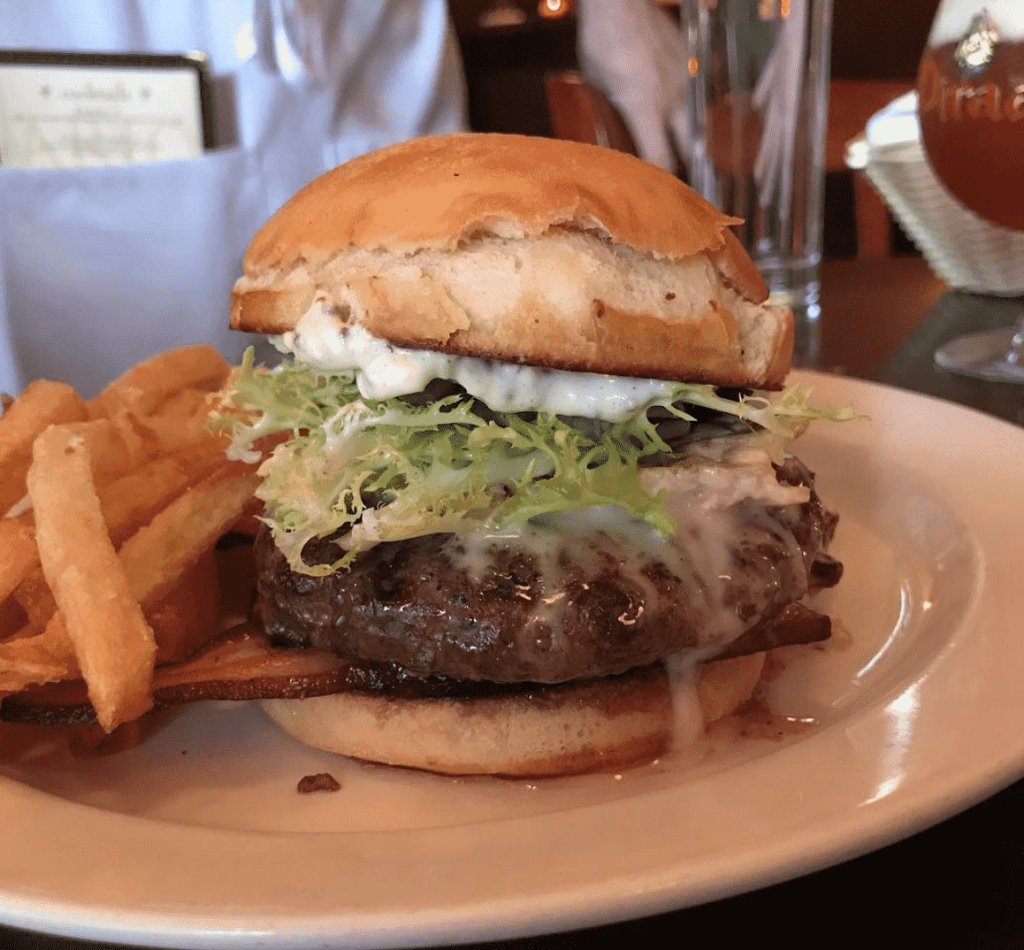 Dario’s Brasserie Hamburger