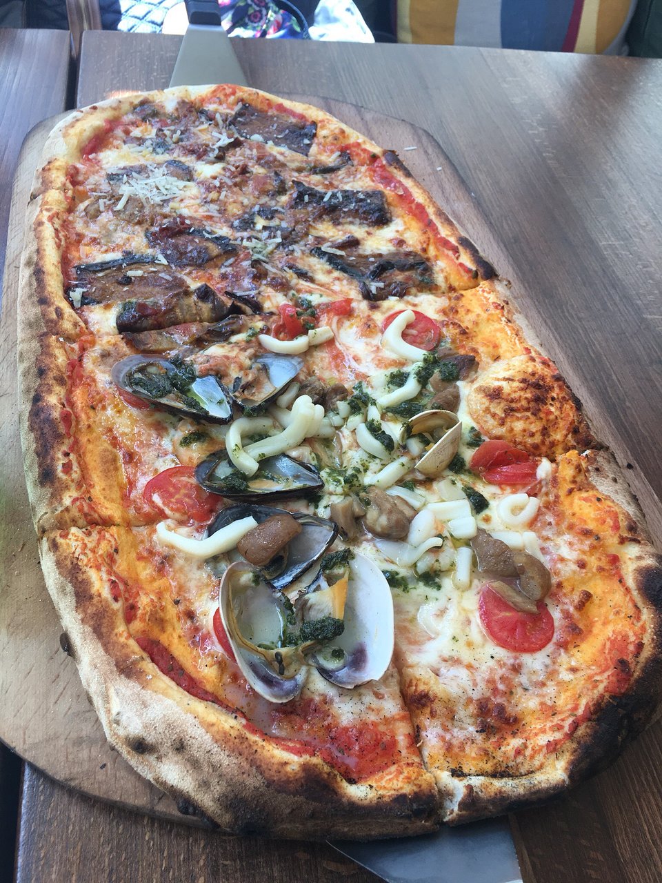 Istanbul pizza