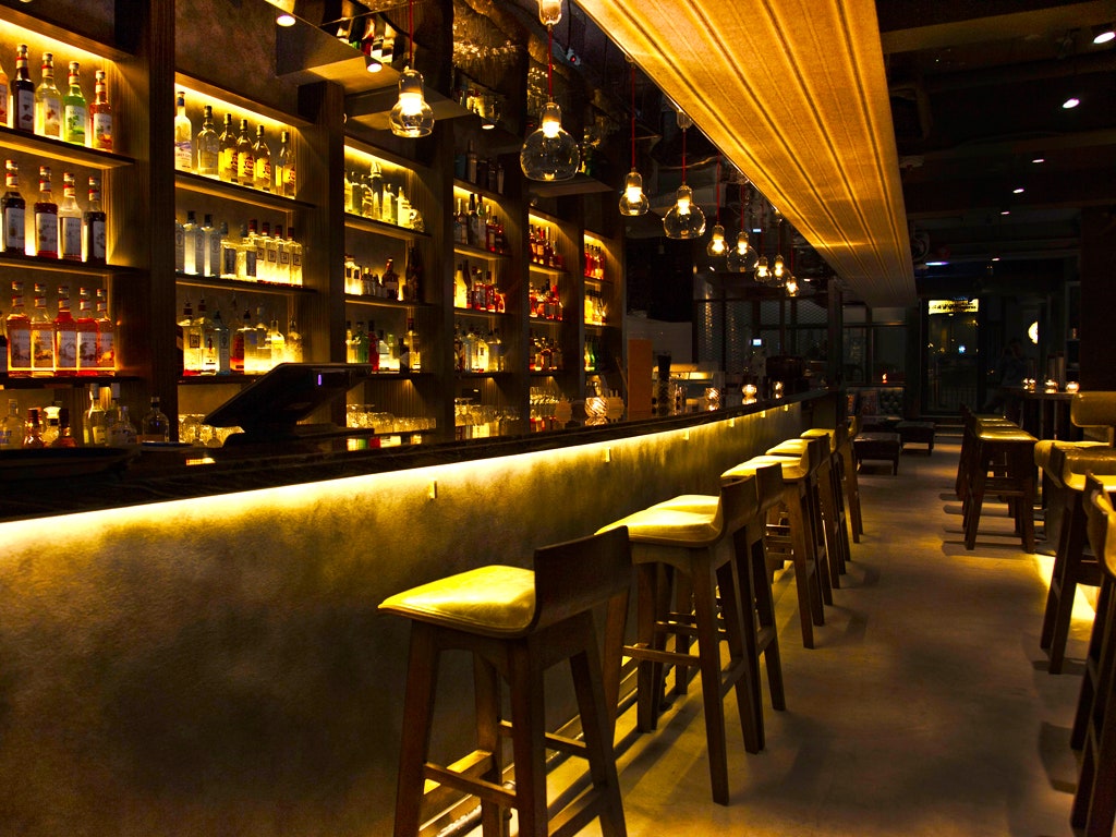 the best bars in Hong Kong