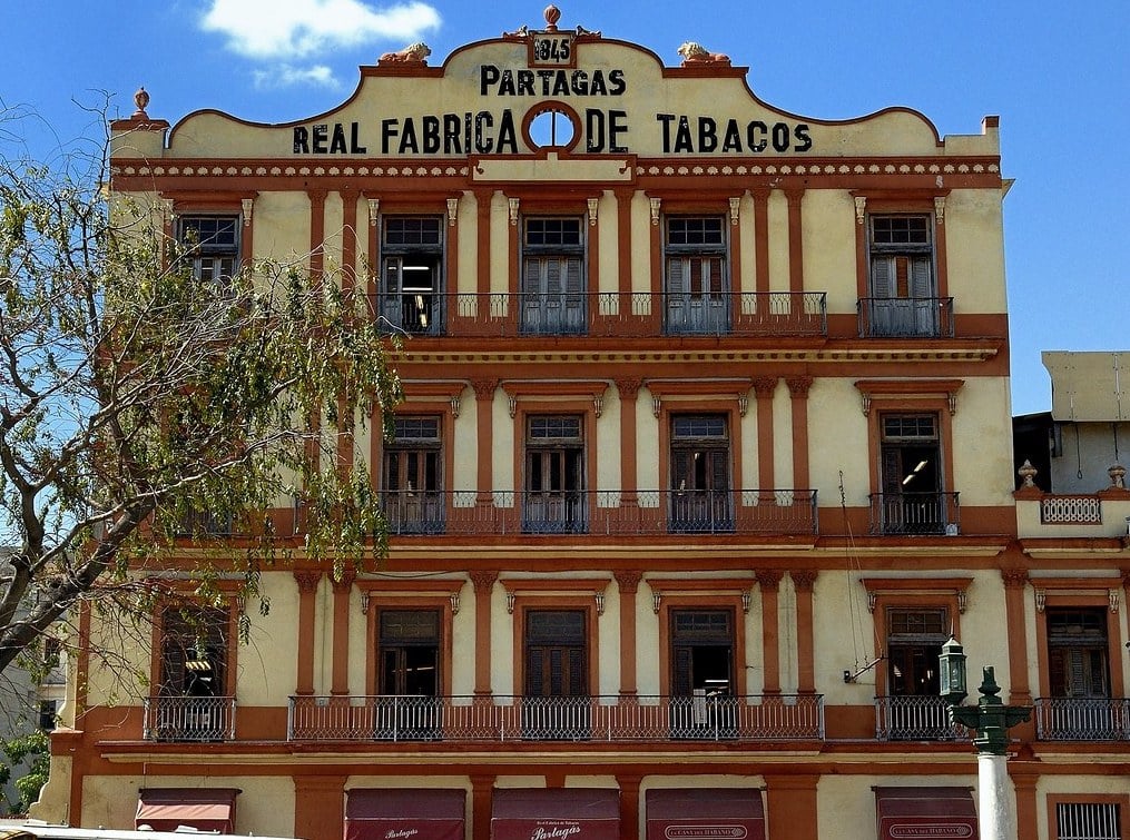 Where to Tour a Cuban Cigar Factory in Havana