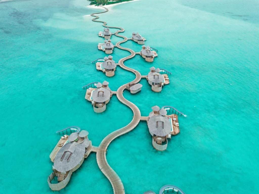 overwater maldives resorts