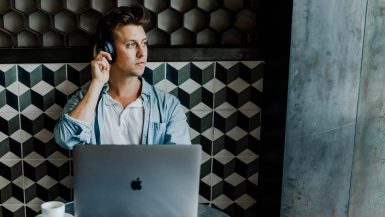 remote work options for travellers
