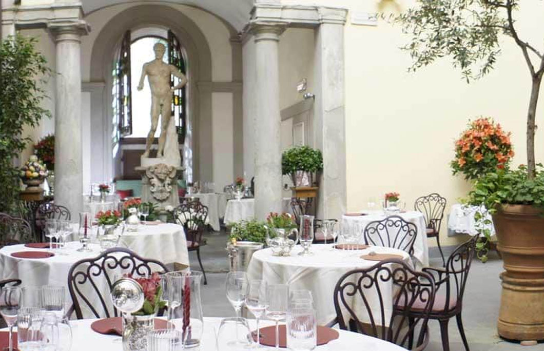 romantic restaurants Italy