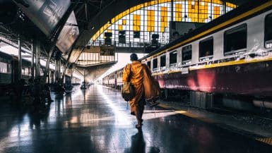 travelling thailand by train