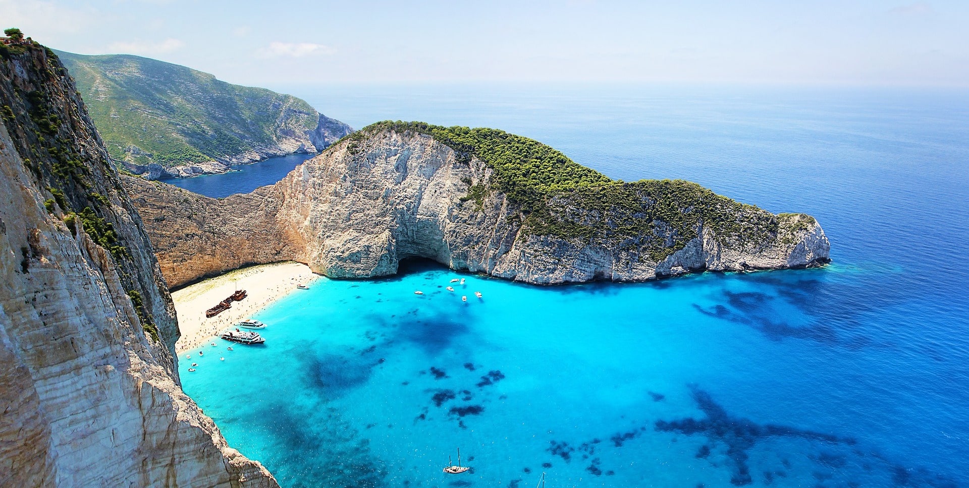 Island hopping in Greece breathtaking landscapes await