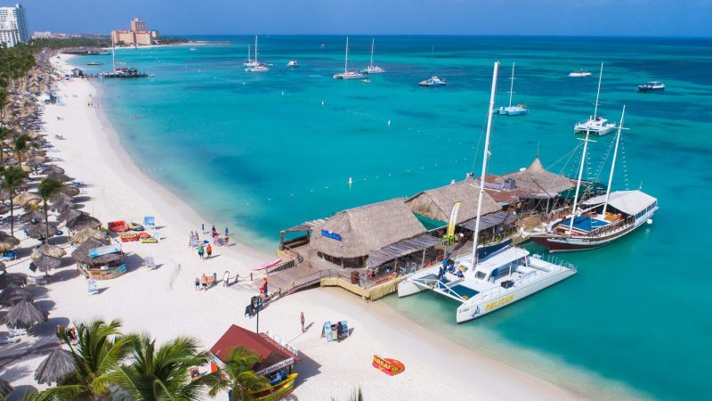 Best Beach Bars in Aruba