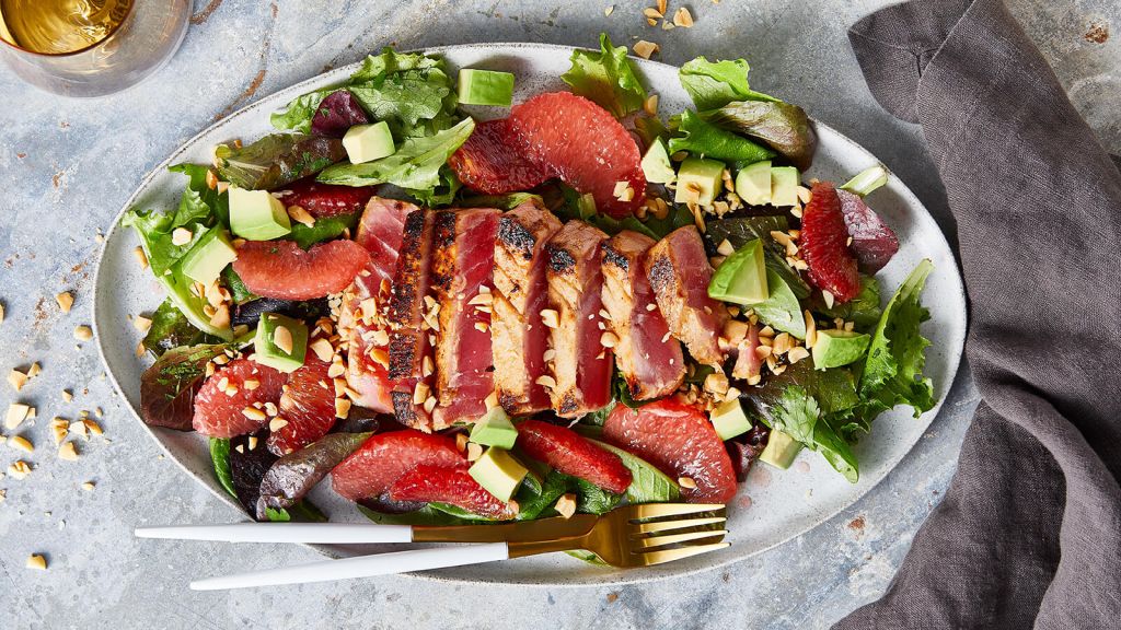 Seared Tuna Steak Salad