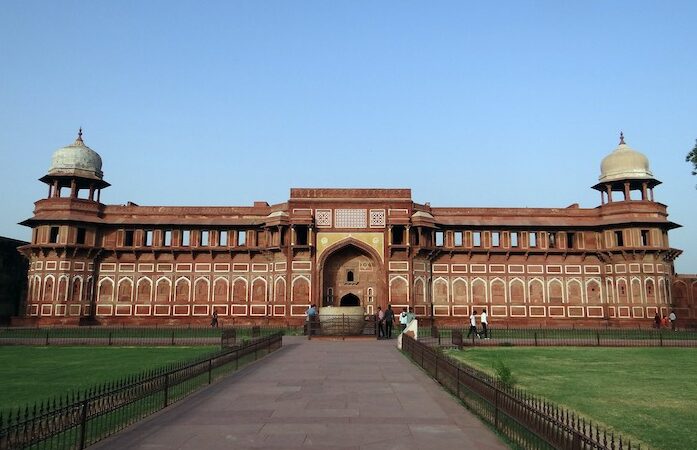 interesting facts about agra