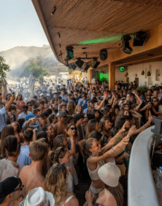 best beach clubs in mykonos